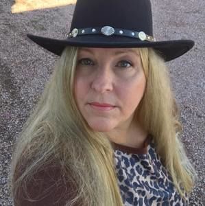 Meet your Posher, Cindy